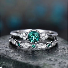 925 Sterling Silver Emerald Elegance Ring Set