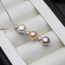Noirelia  Pearl Pendant Necklace