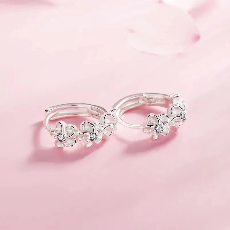 FloraLuxe – Crystal Bloom Stud Earrings