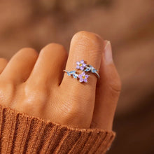 Viorelle Blooming Crystal Ring
